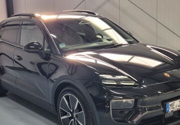 Porsche Macan 15.000 km 89.789 &euro; Haan 42781