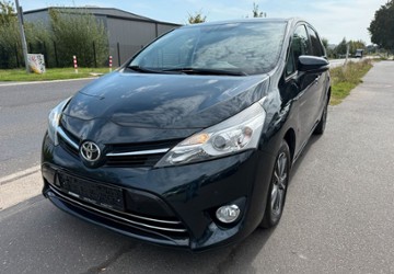 Toyota Verso 92.730 km 11.990 &euro; Bornheim 53332