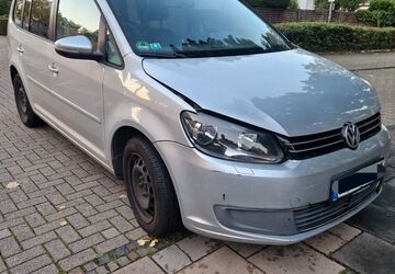 VW Touran 221.305 km 4.200 &euro; Köln 50858
