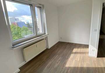 Wohnung Köln Ehrenfeld - 4 Zimmer, 86 m&sup2;, 1.990&euro; | Angebot:27429250