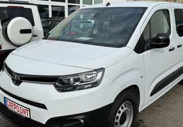 Toyota Proace City 154.000 km 16.950 &euro; Brühl 50321