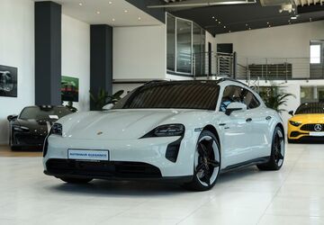 Porsche Taycan 18.074 km 75.980 &euro; Köln 51147
